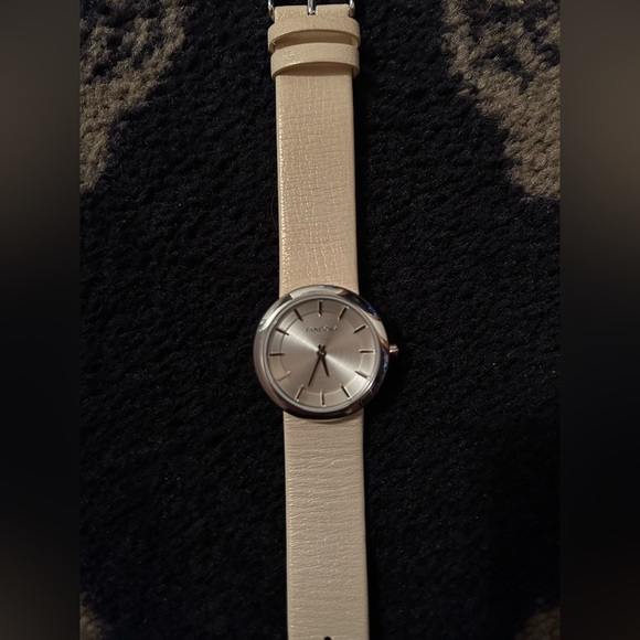 Pandora Leather Watch - Picture 5 of 5